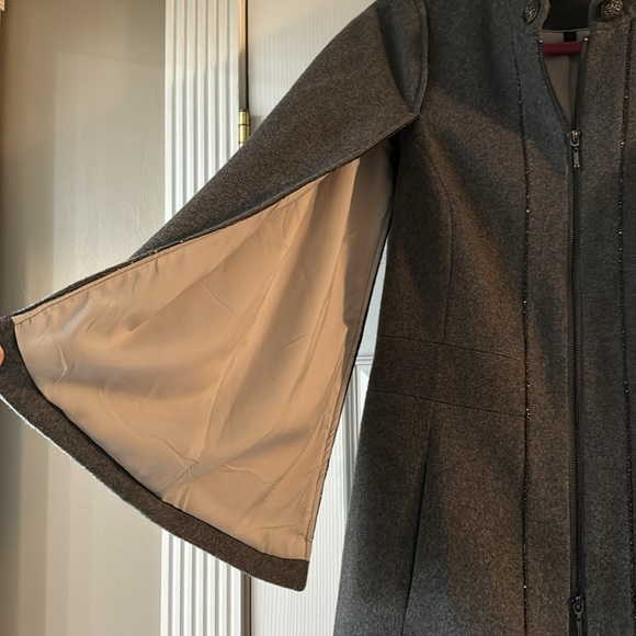 WHBM. Jacket with open cape sleeve. Large - Picture 2 of 14